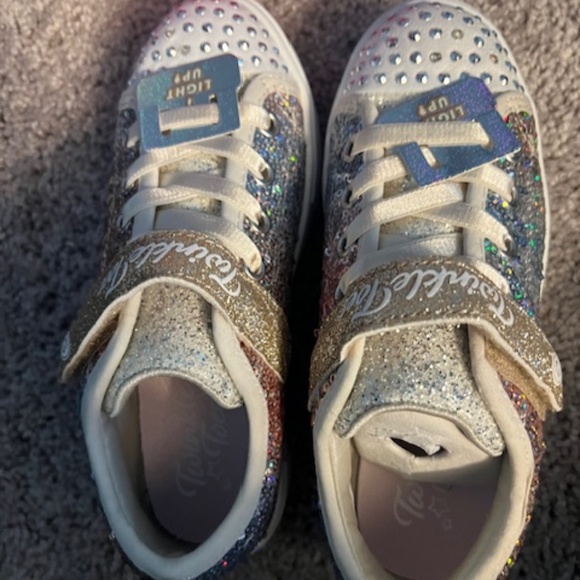 twinkle toes - Picture 1 of 4